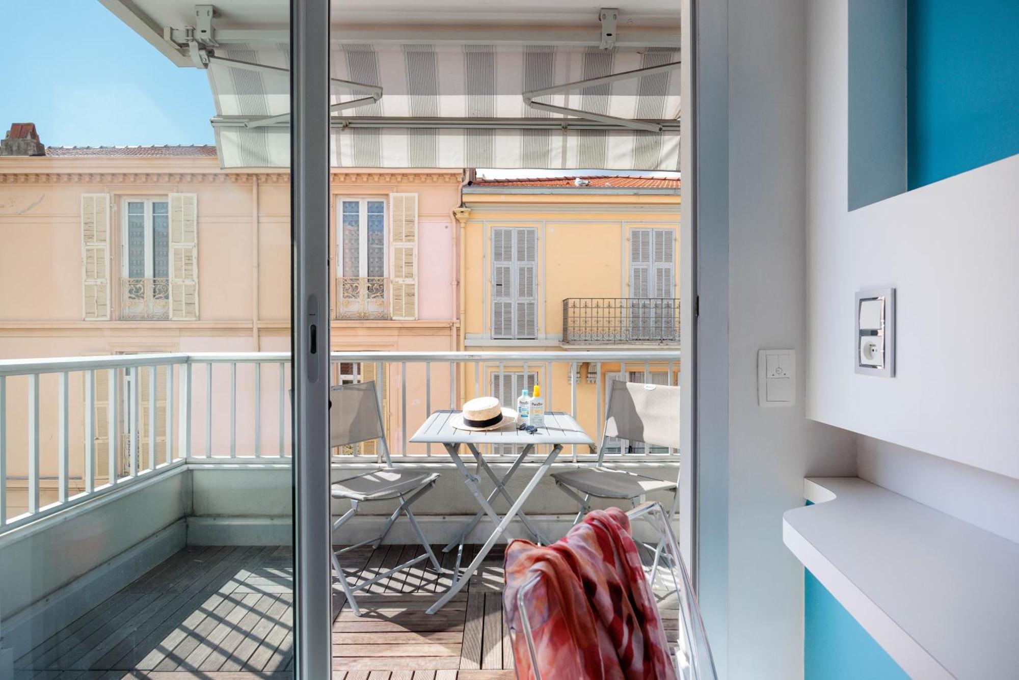 Ibis Styles Menton Centre Hotel Buitenkant foto