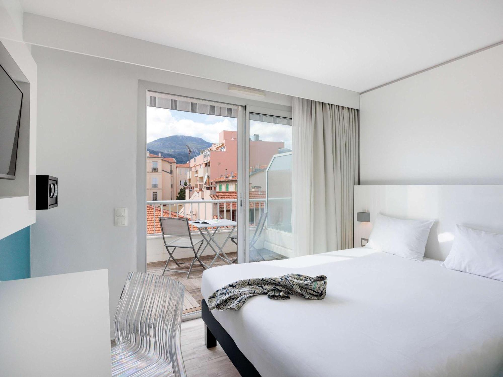 Ibis Styles Menton Centre Hotel Buitenkant foto