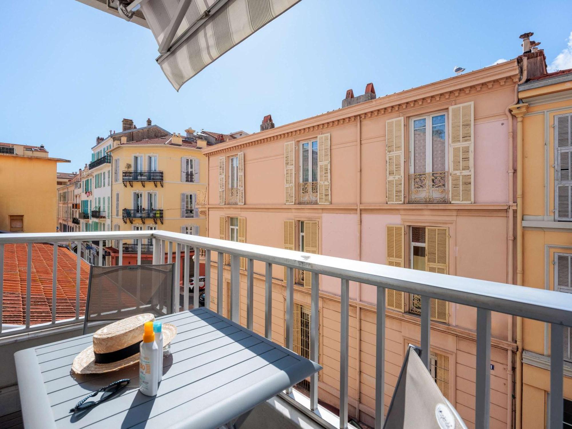 Ibis Styles Menton Centre Hotel Buitenkant foto