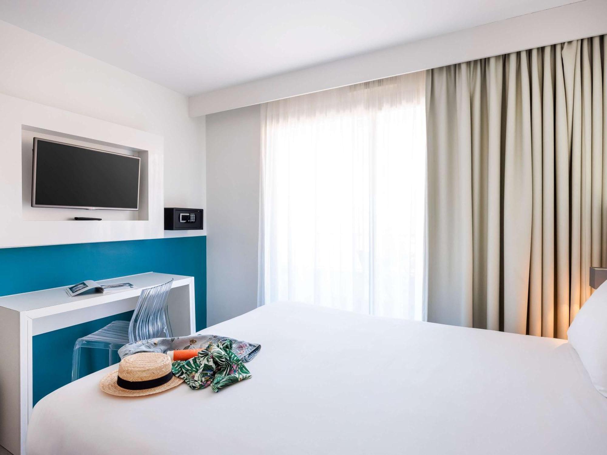 Ibis Styles Menton Centre Hotel Buitenkant foto